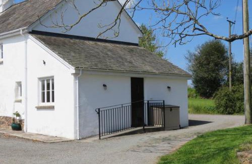 Worlington Apartment | Wolfin Farm Accomodation