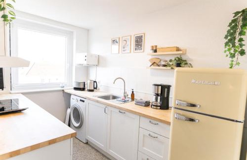 Wolfsburg Apartment | Wolfsburg Innenstadt - HAPPYHOME - direkt in der Porschestraße, 5 Personen & Kind, 3 Zimmer