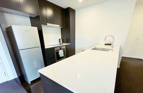 Phillip Apartment | Wonder in Woden - 2 bd 2bth Apt