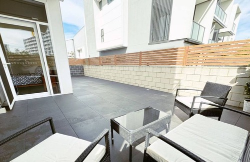Phillip Apartment | Wonder in Woden - 2 bd 2bth Apt