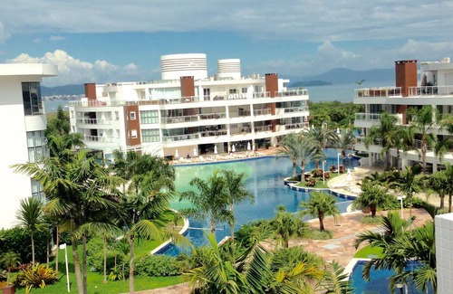 Ponta das Canas Apartment | Wonderful penthouse in the best resort condominium in Florianópolis