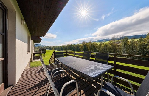 Starkov House | Wonderful private villa for 8 guests with WIFI, pool, TV, patio, pets allowed and panoramic view