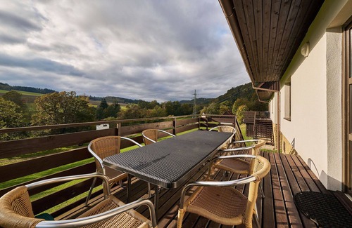 Starkov House | Wonderful private villa for 8 people with WIFI, pool, TV, patio, pets allowed and panoramic view