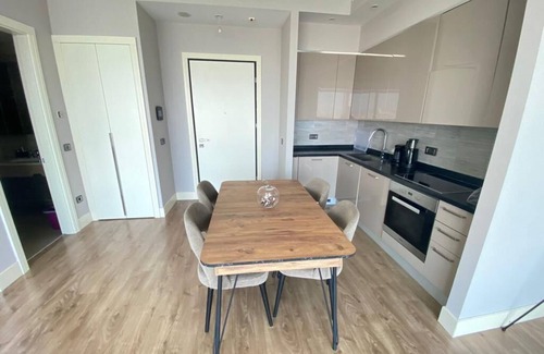Atasehir House | Wonderful 1+0 50 m2 high floor