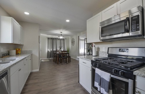 Los Banos House | Wonderful 3 bed 2 bath home with plenty of parking