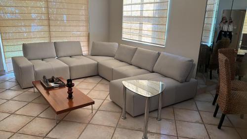 Aventura House | Wonderful 3 Bedroom Condo in the Heart of Aventura
