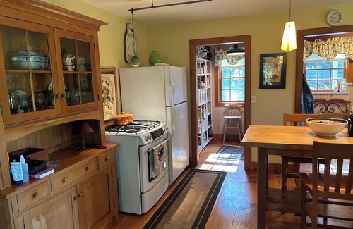 West Dover House | Wonderful 3-bedroom house in West Dover, VT close to Mount Snow and Restaurants!