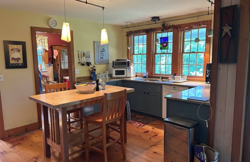 West Dover House | Wonderful 3-bedroom house in West Dover, VT close to Mount Snow and Restaurants!
