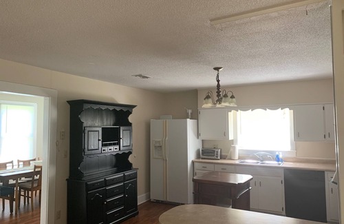 Blackshear House | Wonderful 3 Bedroom, 2 Bath home perfect for families and groups