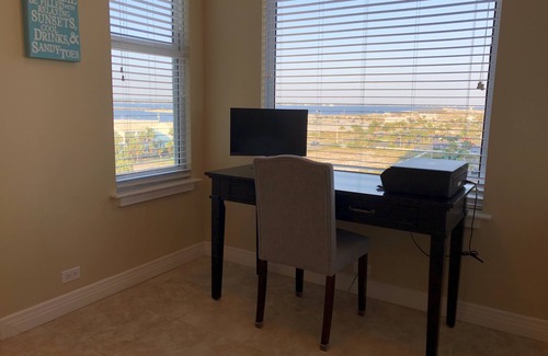 Navarre Beach Condo | WONDERFUL 3BR/3BA Beach Front Condo, All Kings, Sleeps 6, Free Beach Service!