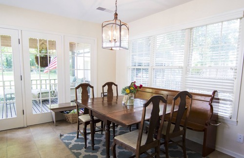 East Memphis House | Wonderful 5 Bedroom + 5.5 Bath Family Getaway