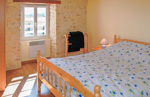Saint-Hilaire-de-Villefranche House | Wonderful accommodation in century-old building in the countryside.