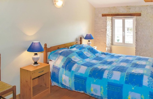 Saint-Hilaire-de-Villefranche House | Wonderful accommodation in century-old building in the countryside.