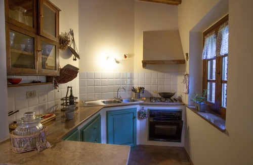 Pomaia Apartment | wonderful accommodations in an absolutely quiet location and with a huge garden
