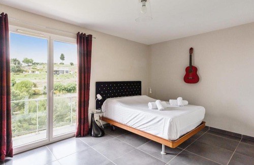 Ventabrun Villa | Wonderful and quiet villa with large garden and pool in Nice - Welkeys
