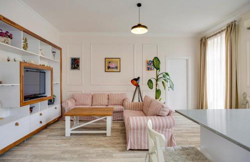 Vera Apartment | Wonderful apartment in the city center of Tbilisi