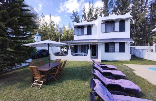 Riambel Villa | Wonderful beach bungalow in the south.