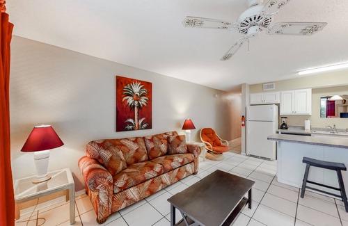 Orange Beach Condo | Wonderful beachfront vacation complex with private pool, WiFi, balcony & AC