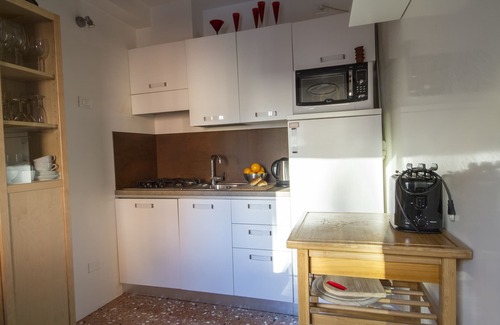 Castello Apartment | WONDERFUL CANAL VIEW, RELAXING TERRACE, CITY CENTER, FREE WIFI, CONDITIONING AIR