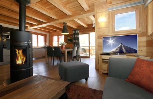 Mont-de-Lans Ski Chalet | Wonderful chalet, 50 m from the slopes