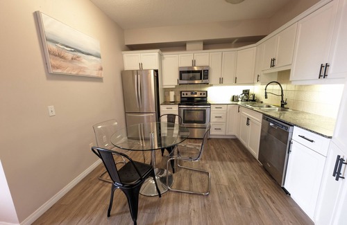 Crescent Heights Apartment | Wonderful Condo, Free Parking, Wi-Fi, Gym, & MORE