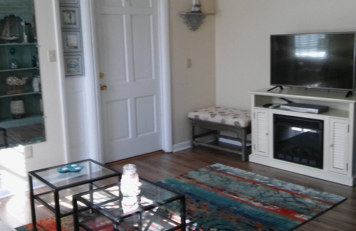 Lewes Condo | Wonderful condo in a wonderful location!