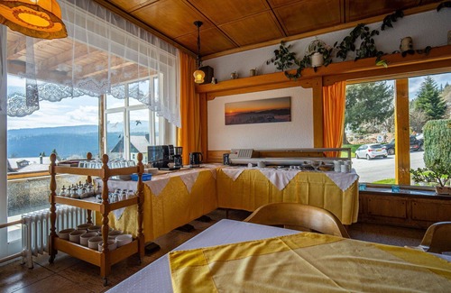 Bayerisch Eisenstein House | Wonderful private villa for 36 people with WIFI, TV and terrace