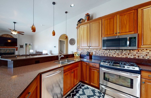 Rancho Vistoso House | Wonderful desert retreat near hiking with private pool, fast WiFi & gas grill