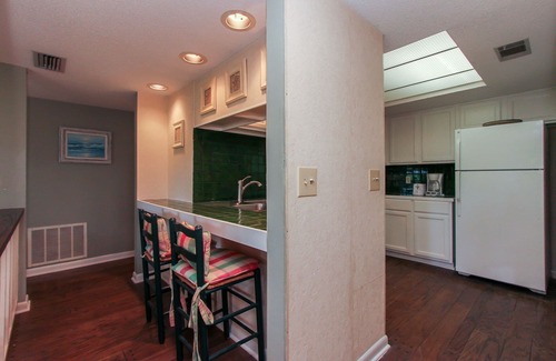 Palmetto Dunes Condo | Wonderful First Floor Condo, Located Close to Tennis, Golf, and The Beach.
