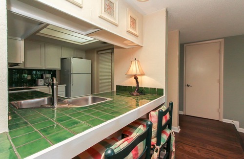 Palmetto Dunes Condo | Wonderful First Floor Condo, Located Close to Tennis, Golf, and The Beach.