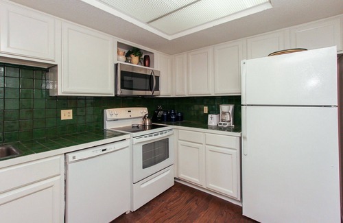 Palmetto Dunes Condo | Wonderful First Floor Condo, Located Close to Tennis, Golf, and The Beach.