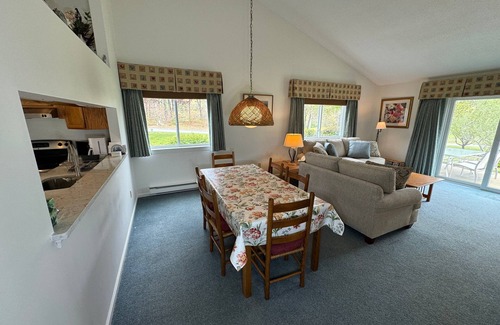 Brewster Condo | Wonderful freestanding condo in Ocean Edge in Allerton Village.