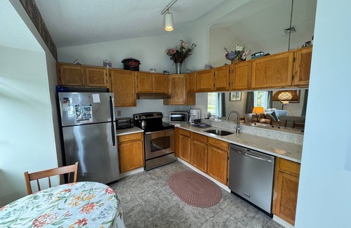 Brewster Condo | Wonderful freestanding condo in Ocean Edge in Allerton Village.