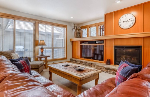 Sunriver House | Wonderful Getaway with Private Hot Tub and Shared Pool, Tennis Courts, & More
