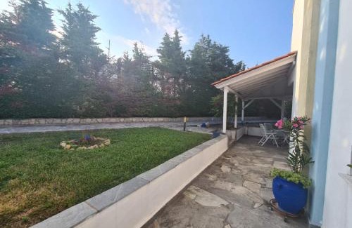 Flogita House | Wonderful house with private garden