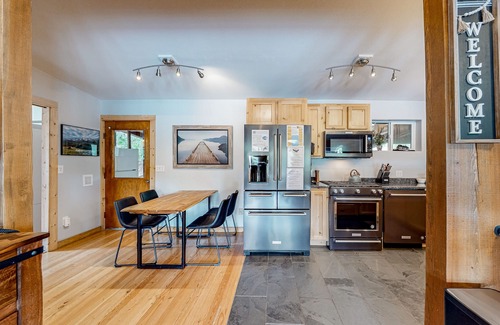 Joseph House | Wonderful lakeside home with private hot tub & attractive all-wood interior