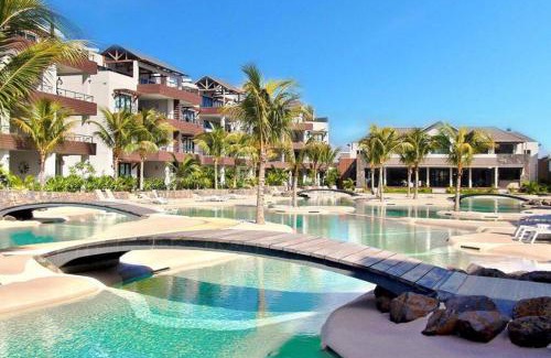 Mont Choisy Apartment | Wonderful Mont Choisy flat, huge lagoon pool