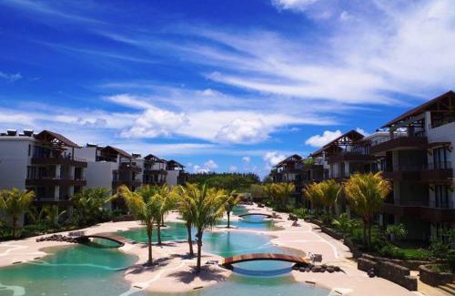 Mont Choisy Apartment | Wonderful Mont Choisy flat, huge lagoon pool