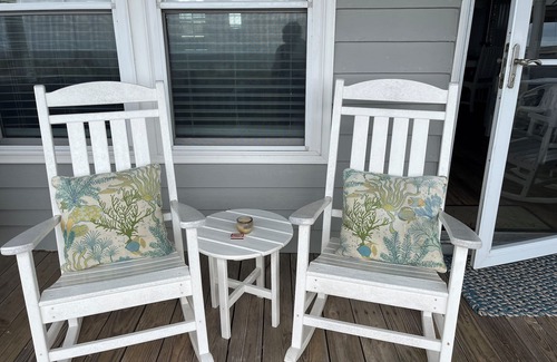 Ocean Isle Beach House | Wonderful ocean front family cottage!