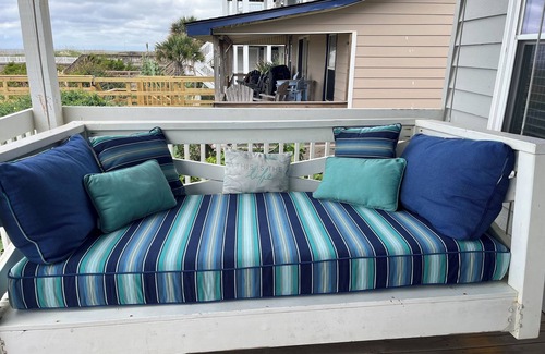 Ocean Isle Beach House | Wonderful ocean front family cottage!