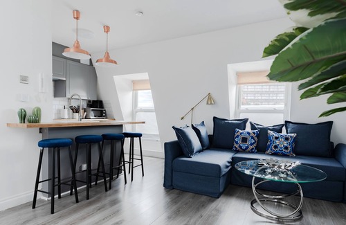 Harrow Road Apartment | Wonderful One Bedroom Apartment near Portobello Rd