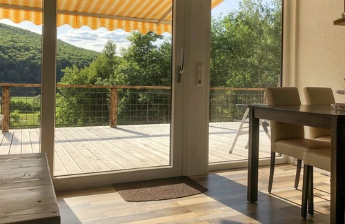 Northeim District House | Wonderful private villa for 4 people with TV, terrace and parking