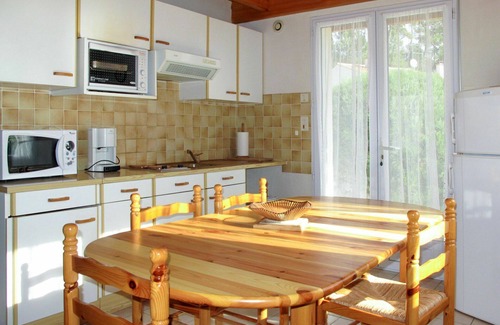 La Tranche-sur-Mer House | Wonderful private villa for 4 guests with WIFI, TV, terrace and parking