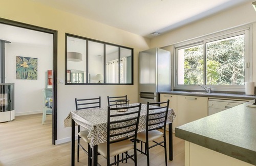 Olonne-sur-Mer Villa | Wonderful private villa for 8 guests with WIFI, private pool, TV, terrace, pets allowed and park.