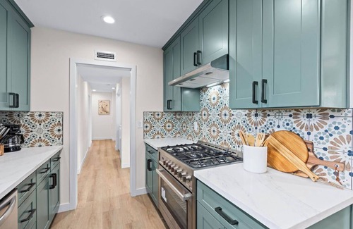 Hawthorne House | Wonderful Pool Home Next to SOFI, Intuit, LAX, KIA