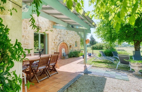 Gaillan-en-Medoc House | Wonderful private villa for 6 people with WIFI, TV, terrace and pets allowed