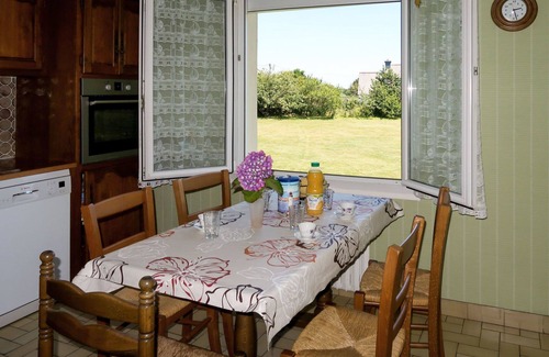Kermaria-Sulard House | Wonderful private villa for 7 guests with WIFI, TV, pets allowed and parking