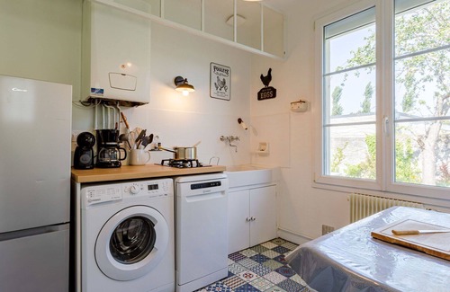 Le Home House | Wonderful private villa for 4 people with WIFI, TV, pets allowed and parking