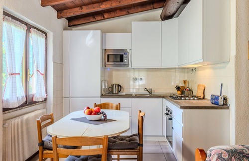 Claino Con Osteno House | Wonderful private villa for 4 people with WIFI, TV, patio, pets allowed and panoramic view