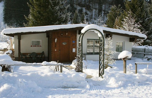 Bad Gastein House | Wonderful private villa for 4 people with WIFI, TV, terrace, pets allowed and parking